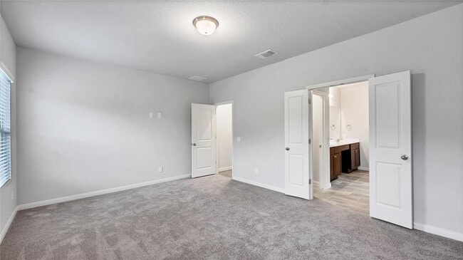 Building Photo - 1941 Colonial Ave