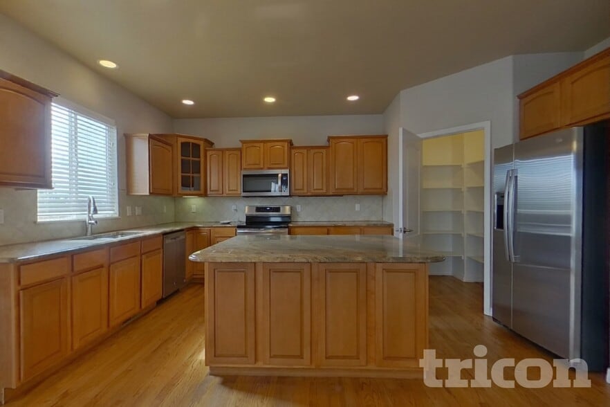 Building Photo - 10857 Greenbelt Dr