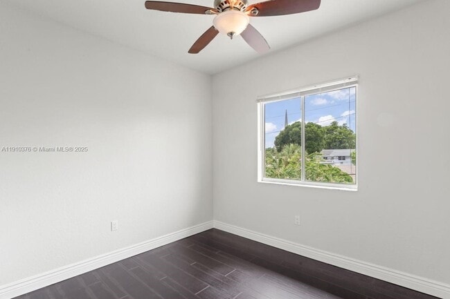 Building Photo - 1110 NE 1st Ave.