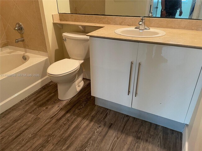 Building Photo - 335 S Biscayne Blvd