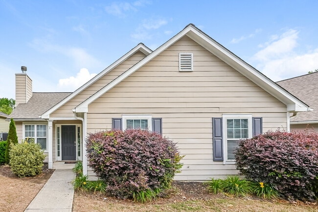Building Photo - 505 Walnut Woods Dr