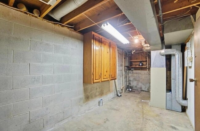 Building Photo - 5401 Spire Ln