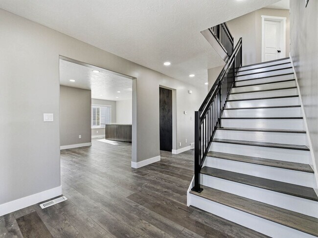 Building Photo - RES_O VAN DER WATT_14512