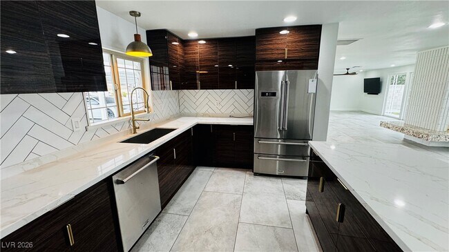 Building Photo - 2905 Mason Ave