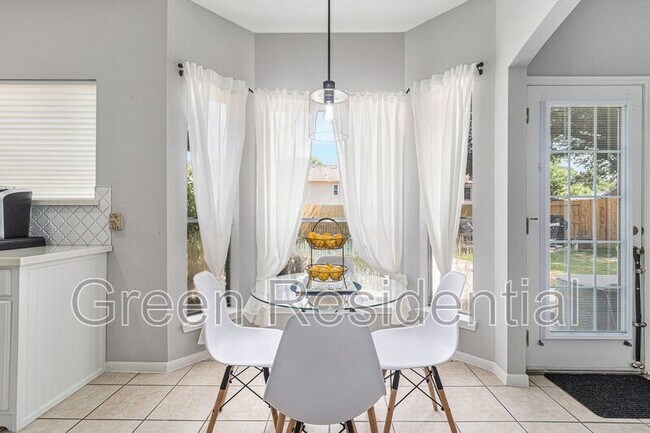 Building Photo - 11230 Sunshine Park Dr