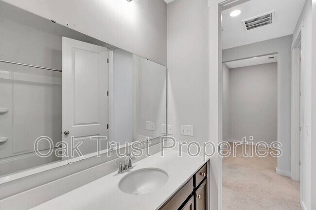Building Photo - 113 Summer Tanager Dr