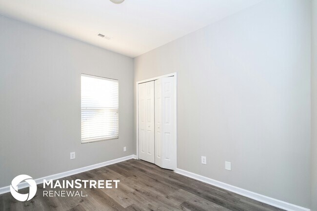 Building Photo - 2104 Lauren Woods Dr