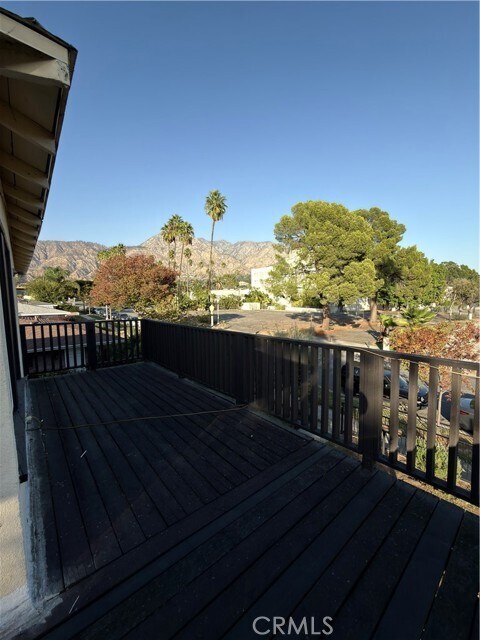 Building Photo - 1255 Del Rey Ave