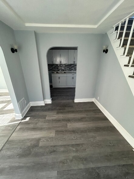 Building Photo - 5257 N 34th St