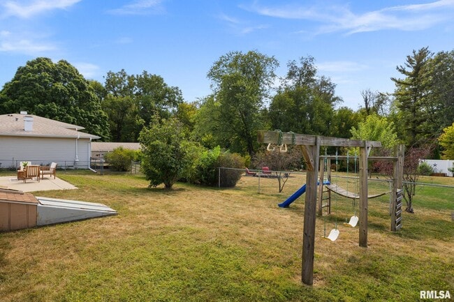 Building Photo - 107 Chestnut Dr