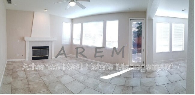 Building Photo - 6836 Cherry Ridge Cir