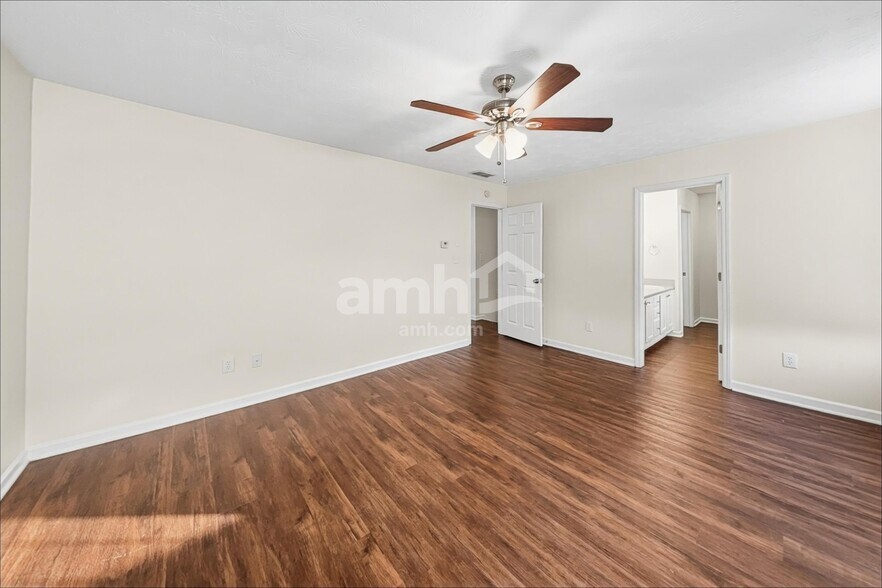 Building Photo - 3168 Bradford Pear Dr