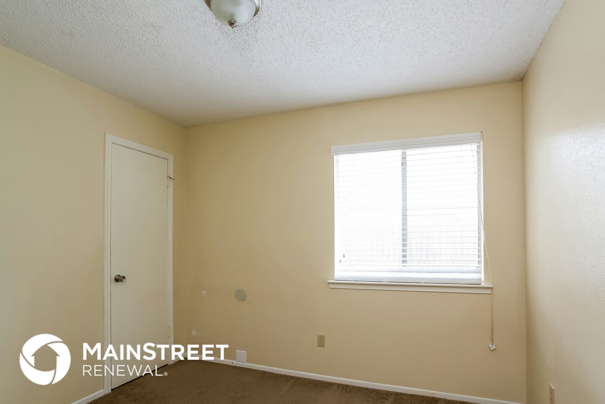 Building Photo - 1526 Rushworth Dr