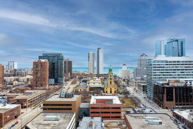 Building Photo - 2201 S 900 E