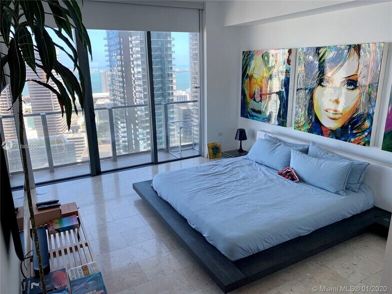 Building Photo - 88 SW 7th St