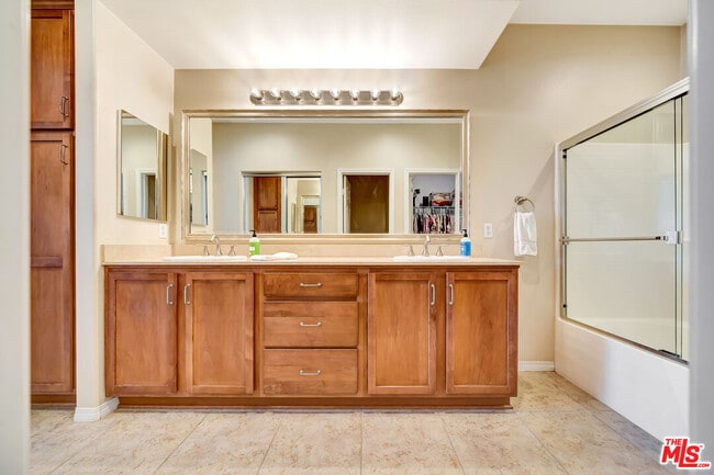 Building Photo - 23902 Brescia Dr