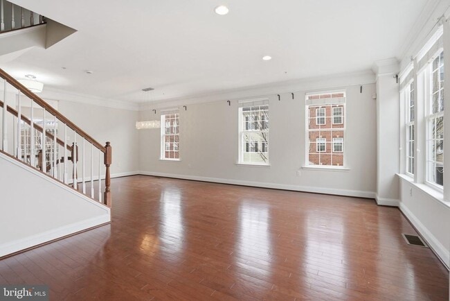 Building Photo - 5948 Logans Way