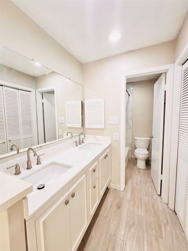 Building Photo - 8815 Brummel Dr