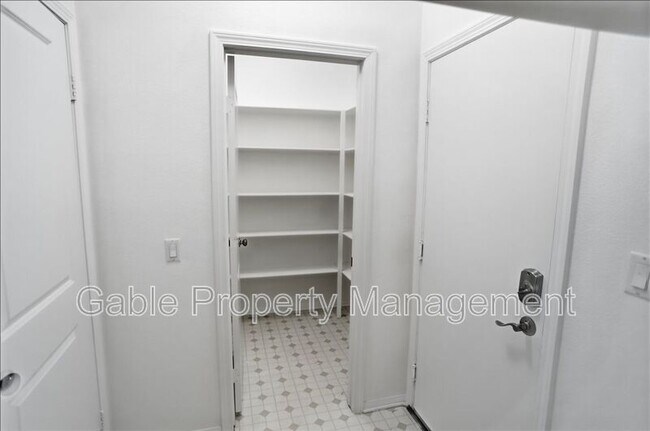 Building Photo - 23206 Brooke Ln