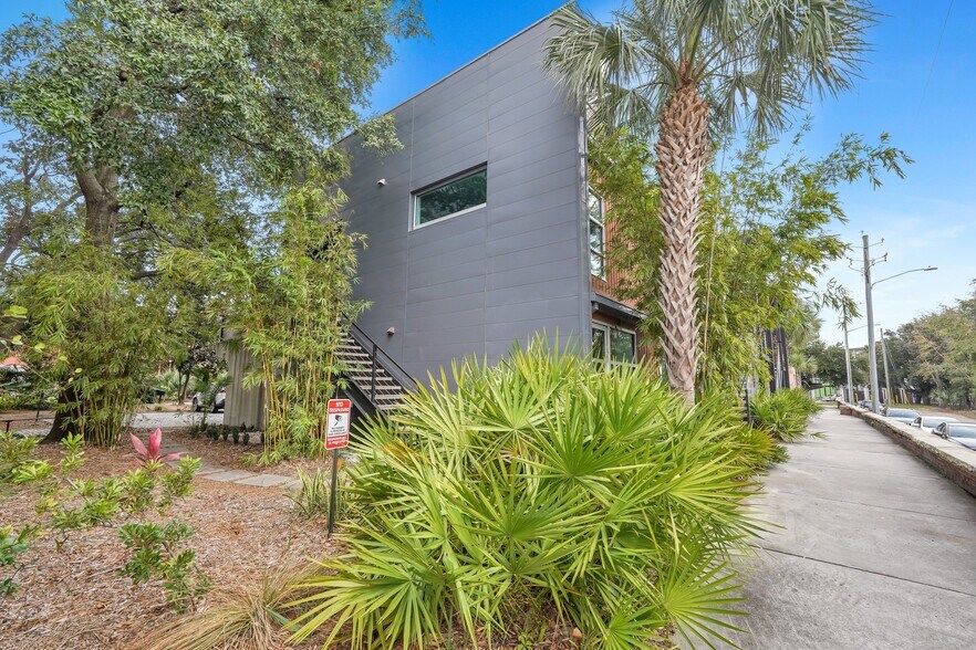 Building Photo - 536 Selma St
