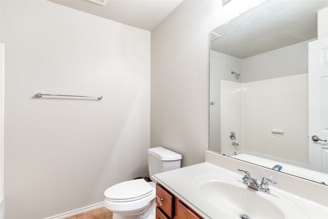 Building Photo - 10414 Whisper Bluff Dr