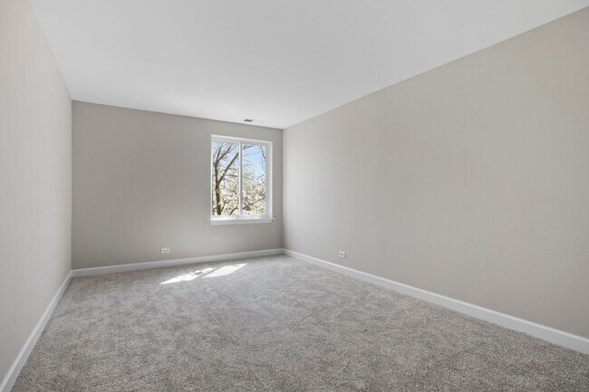 Building Photo - 425 Walnut Creek Rd