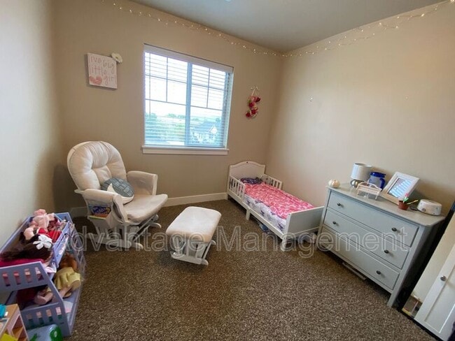 Building Photo - 887 Independence Ave