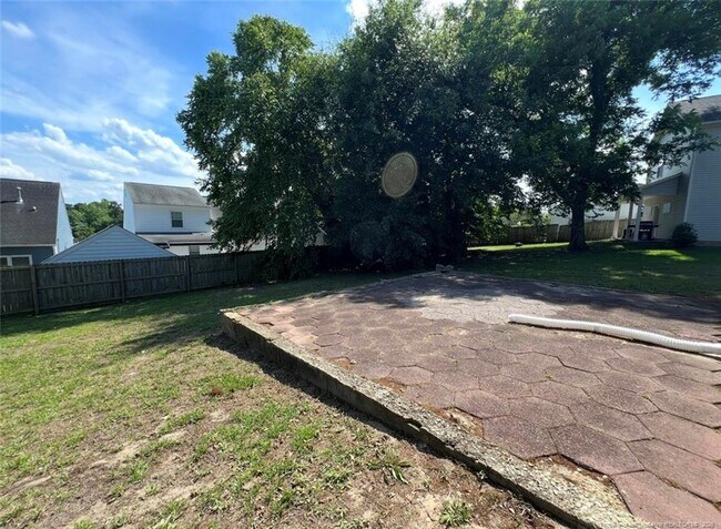 Building Photo - 1319 Levy Dr