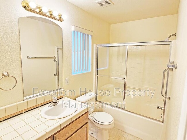 Building Photo - 1770 Pershing Ave