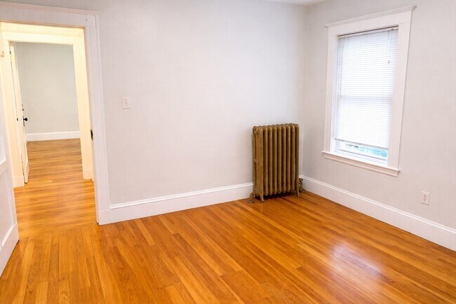 Building Photo - 14 Walter St