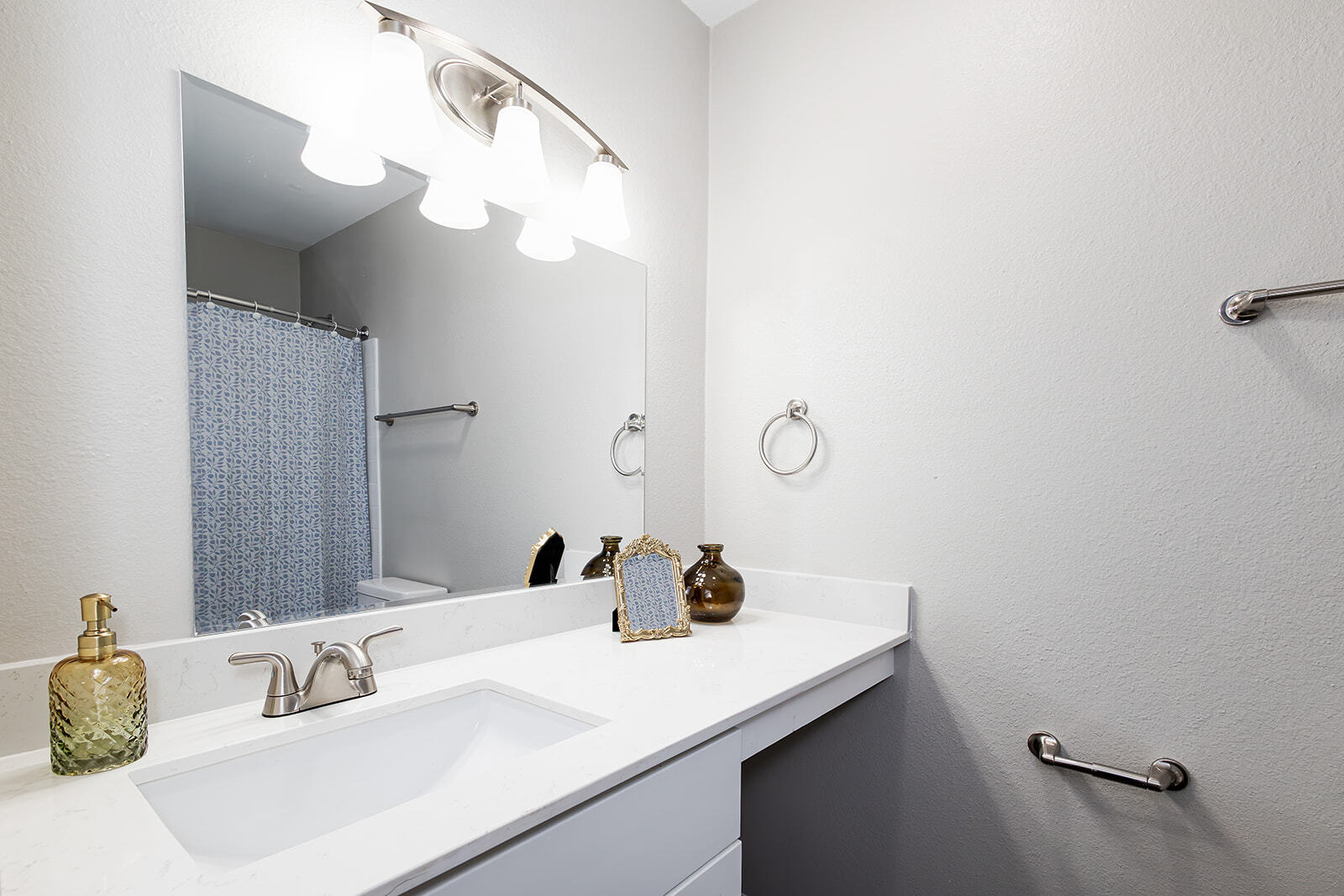 Premium Bathroom - Apex Hoover