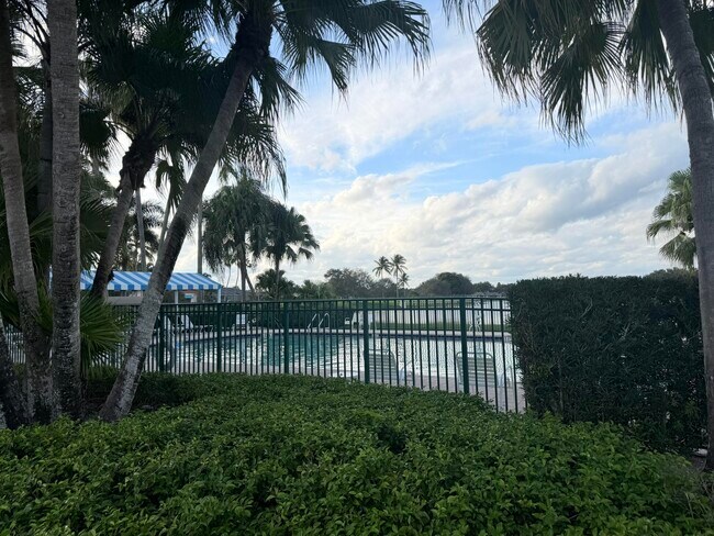 Building Photo - 2205 Telogia Ct