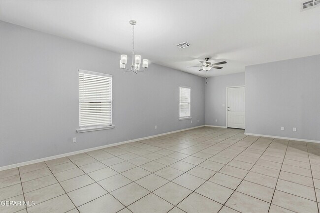 Building Photo - 11500 Summer Dr