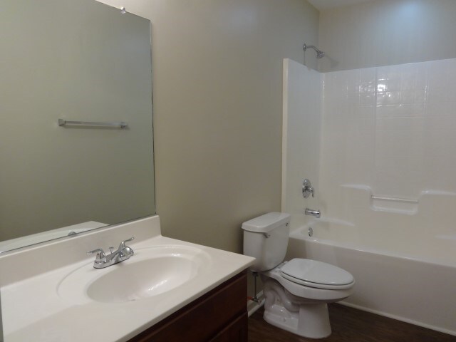 Building Photo - 1100 Briar Rose Ln