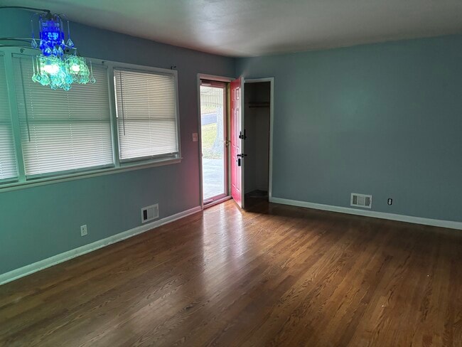 Building Photo - 12500 E 53 St