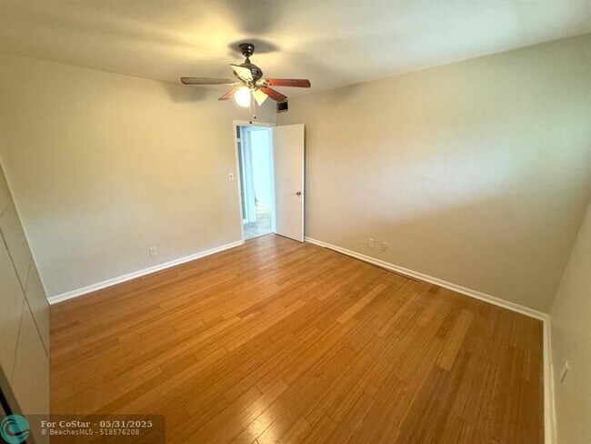 Building Photo - 3208 SE 11th St