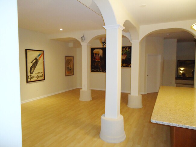 Building Photo - 4333 Beard Ave S