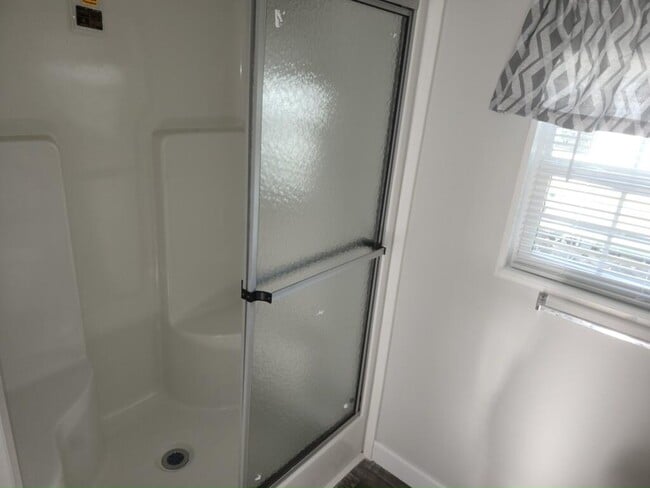 Building Photo - 43 Lake Griffin Dr