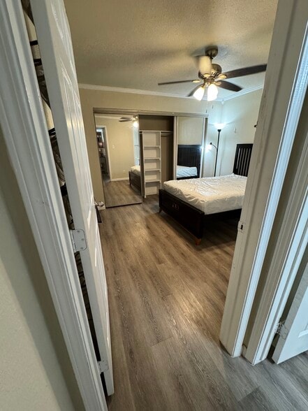 Guest Bedroom - 356 W Harwood Rd