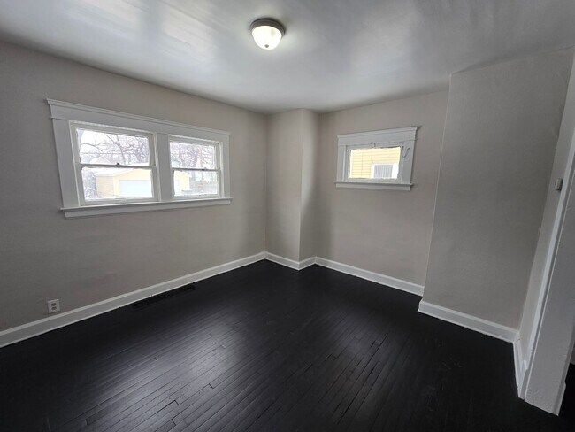 Building Photo - SECTION 8 and EDEN Accepted! Newly Renovated 3BR Home Now Available in Cleveland!!