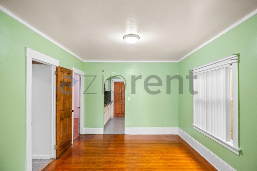 Building Photo - 130 Templeton Ave