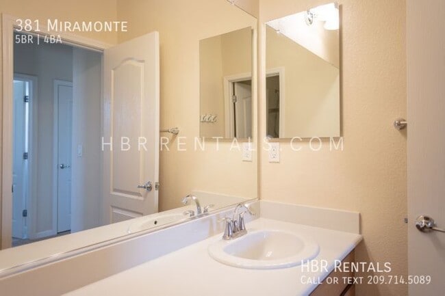 Building Photo - 381 Miramonte-