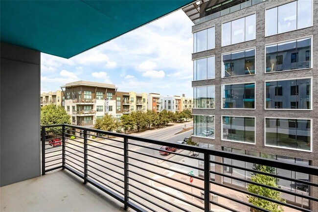 Building Photo - 1701 Simond Ave Ave
