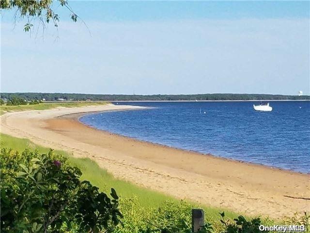 Building Photo - 599 Peconic Bay Blvd