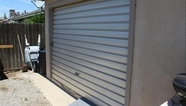 Building Photo - 2107 Rose Marie Dr
