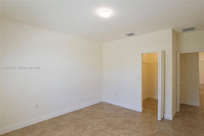 Building Photo - 17120 SW 92nd Ct