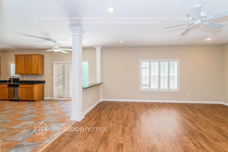 Building Photo - 12162 Autumn Sunrise Dr