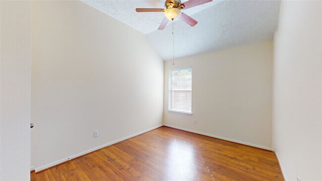 Building Photo - East Auden Circle, Sienna, TX 77459 - 3 BR 2 BA single-family home