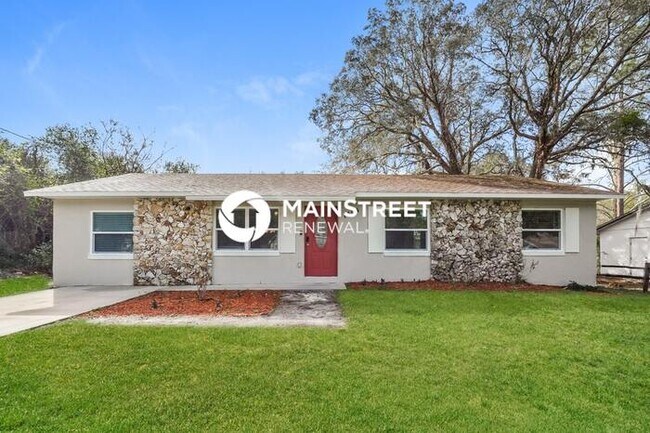 Primary Photo - 4 Bedroom Pet-Friendly Home in DELAND, FL ...