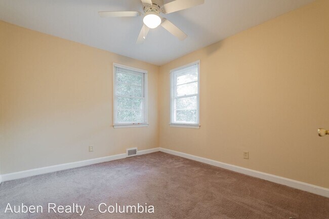 Building Photo - 2 br, 1 bath House - 1427 Barker Drive